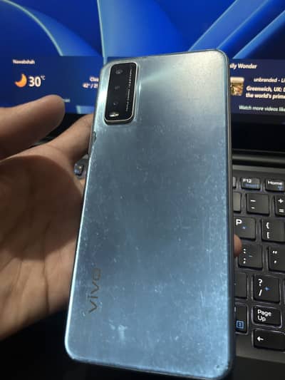 Vivo y20s 4/128 with box