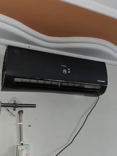 Haier t3 pro inverter 1.2 ton 14,000 btu brand new for sale urgent
