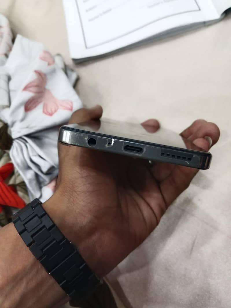 Tecno comon  20 1