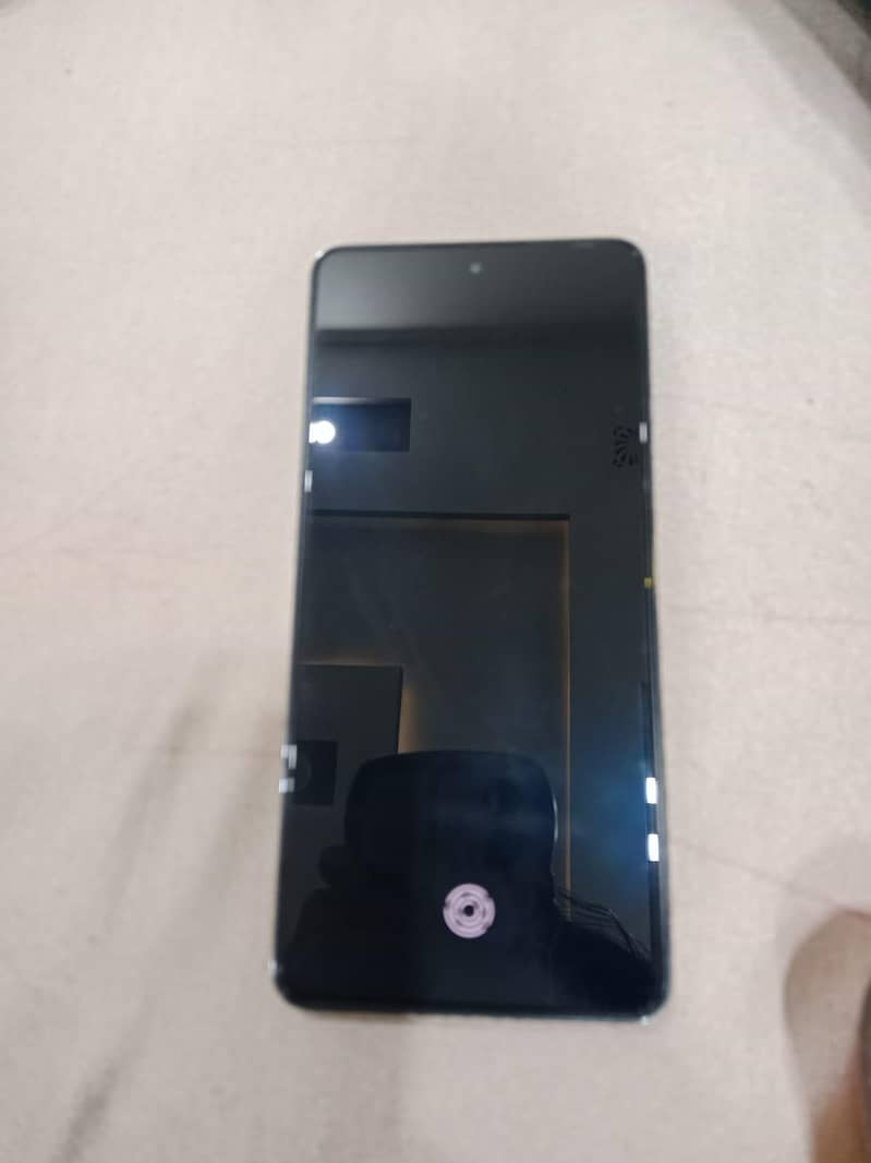 Tecno comon  20 4