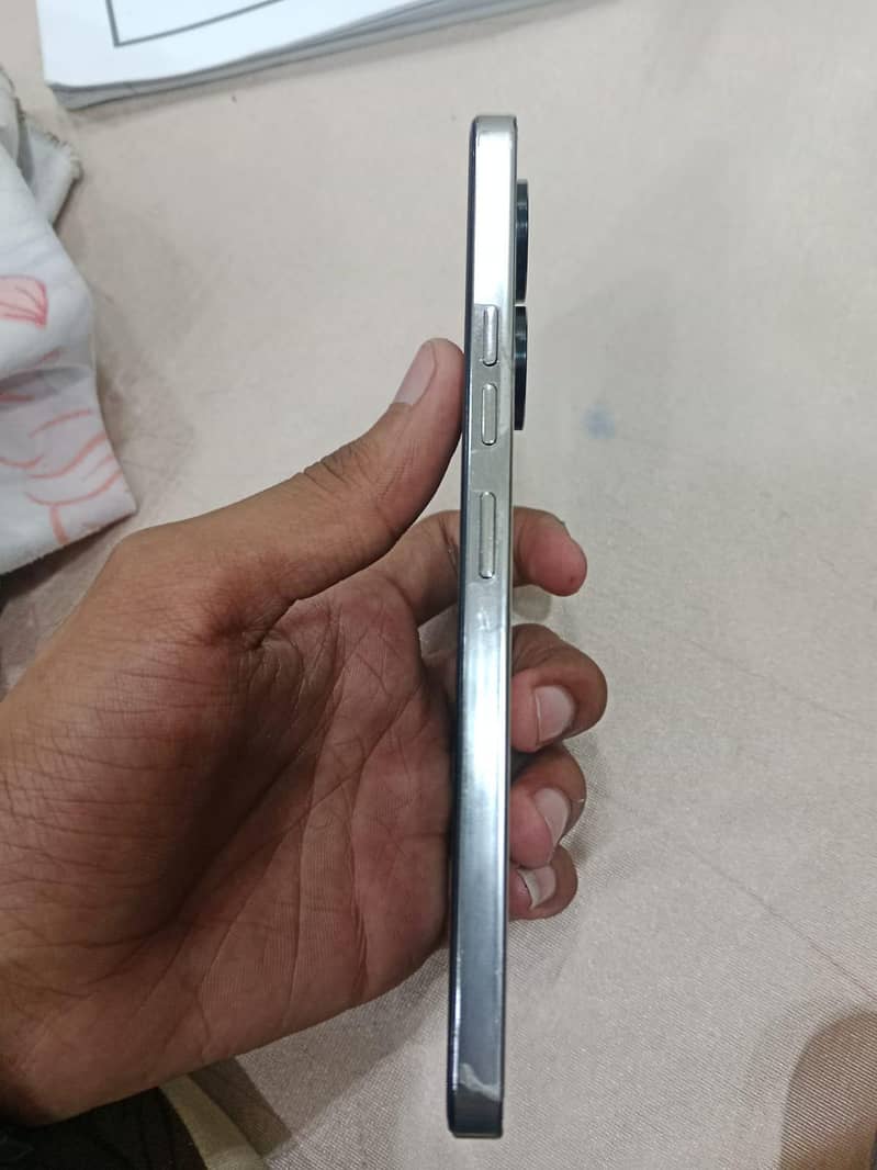 Tecno comon  20 5