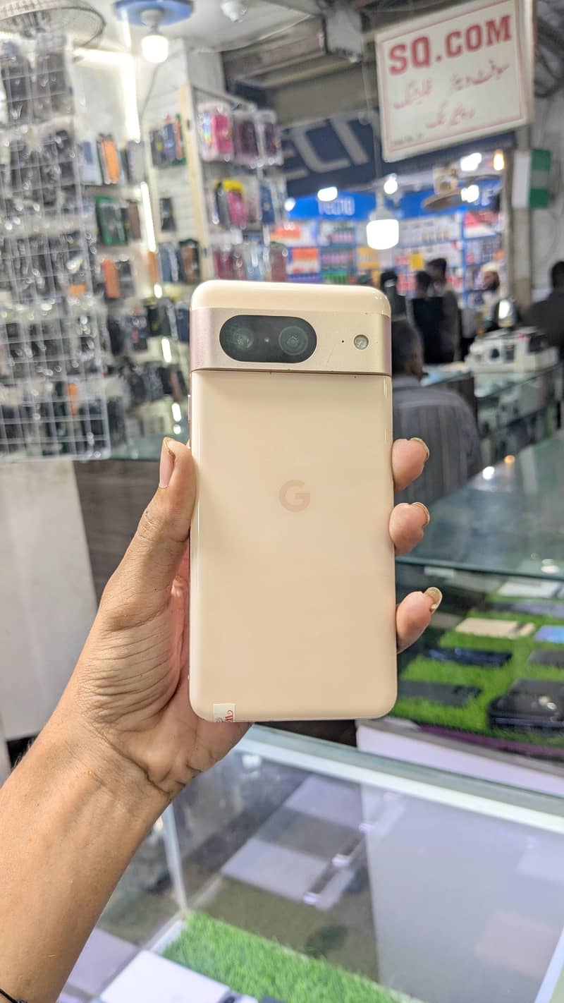 Google Pixel 8 1