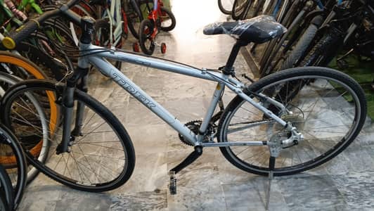 Trek Hybrid Bicycle Lightweight Aluminum Frame Excellent Condition