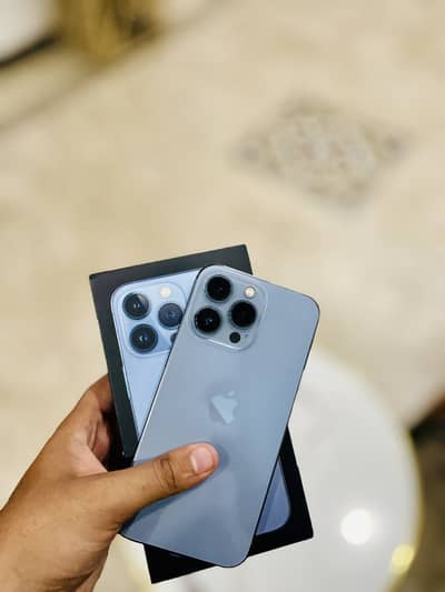 Apple iPhone 13 Pro Factory Unlock (256GB) With Box water pack