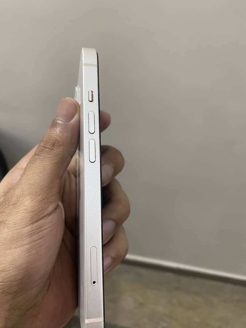 Apple iPhone 13 3