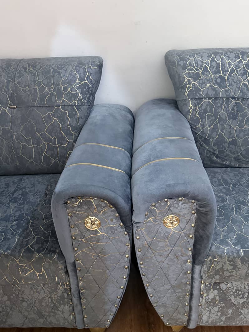 Sofaa seat 3