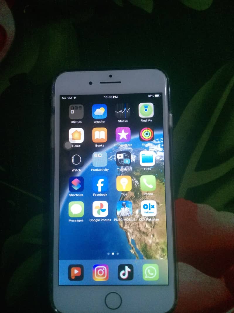 Apple iPhone 8 Plus 4