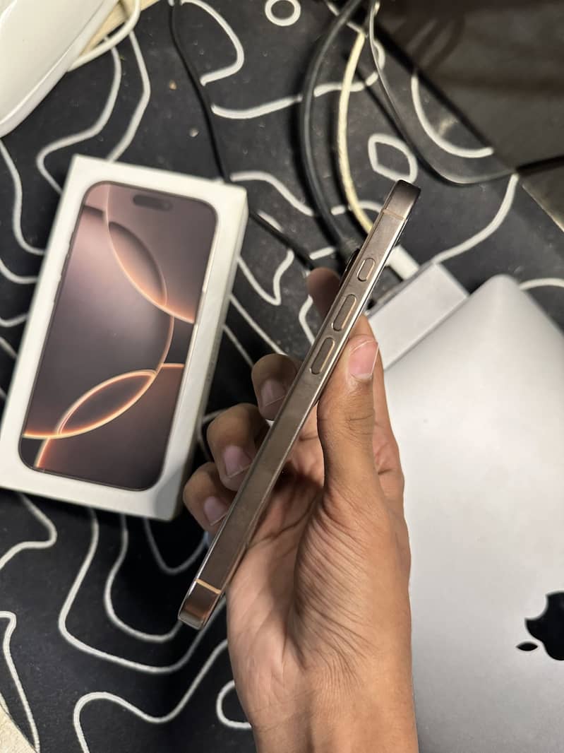 iphone 16 pro 0