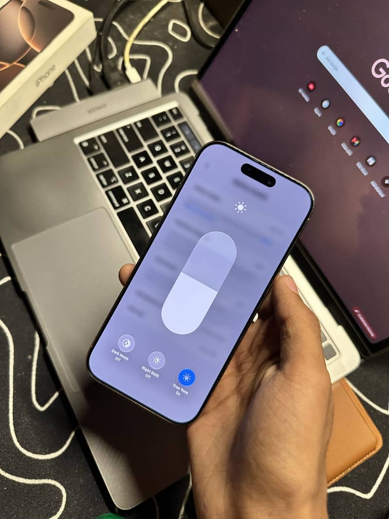 iphone 16 pro 4