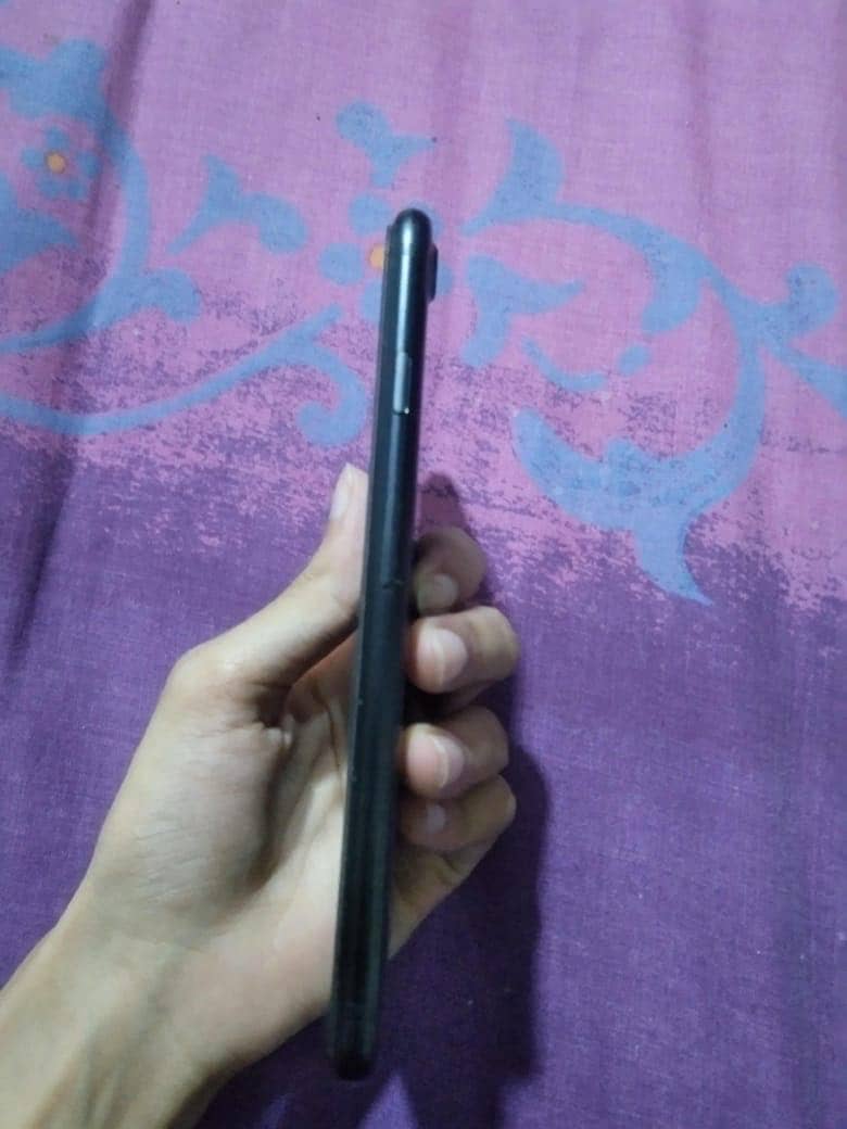 iPhone 7 7
