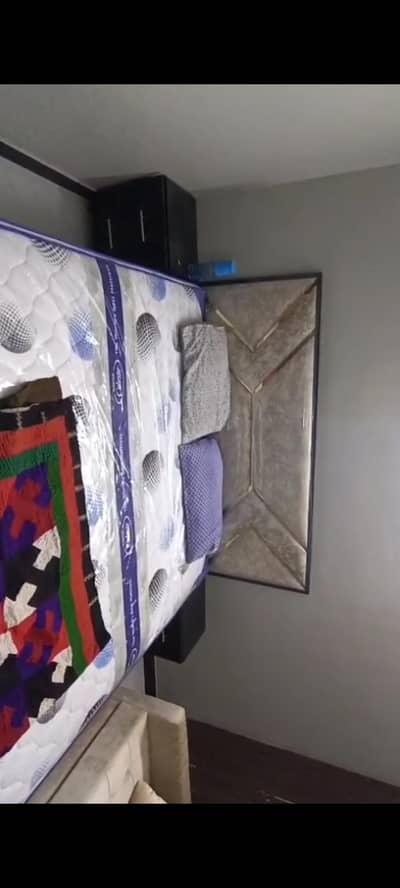 brand new bed king size 10by 10 condition