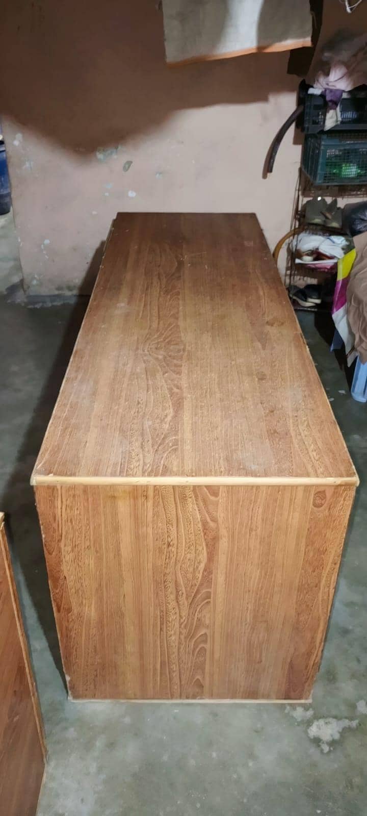 table conter 6