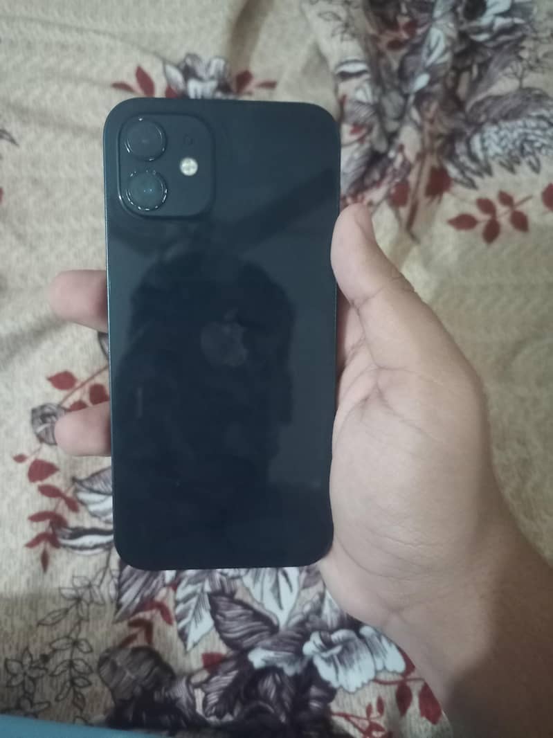 Apple iPhone 12 6