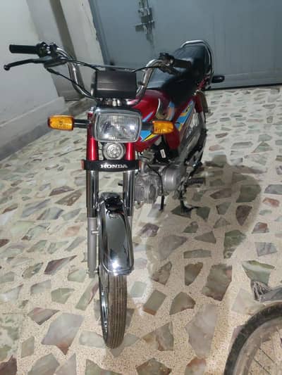 2025 model 7000 hzr chala Honda 70
