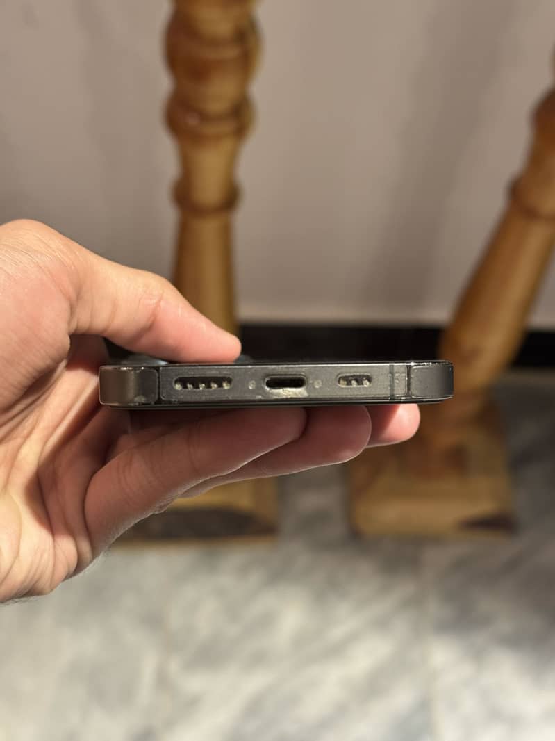 Apple iPhone 13 Pro 6