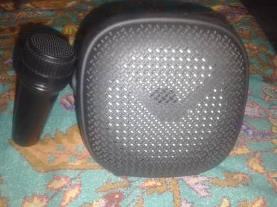 Mini Bluetooth Wireless Speaker with Mic Support - Good Condition