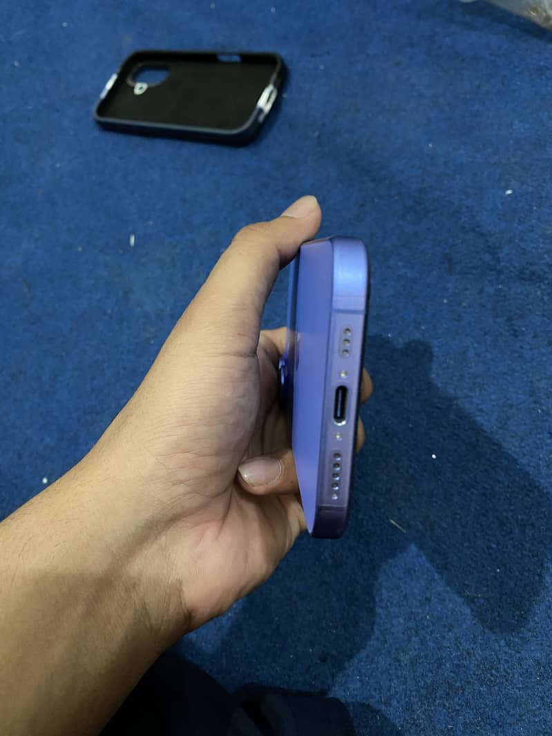 Apple iPhone 16 1