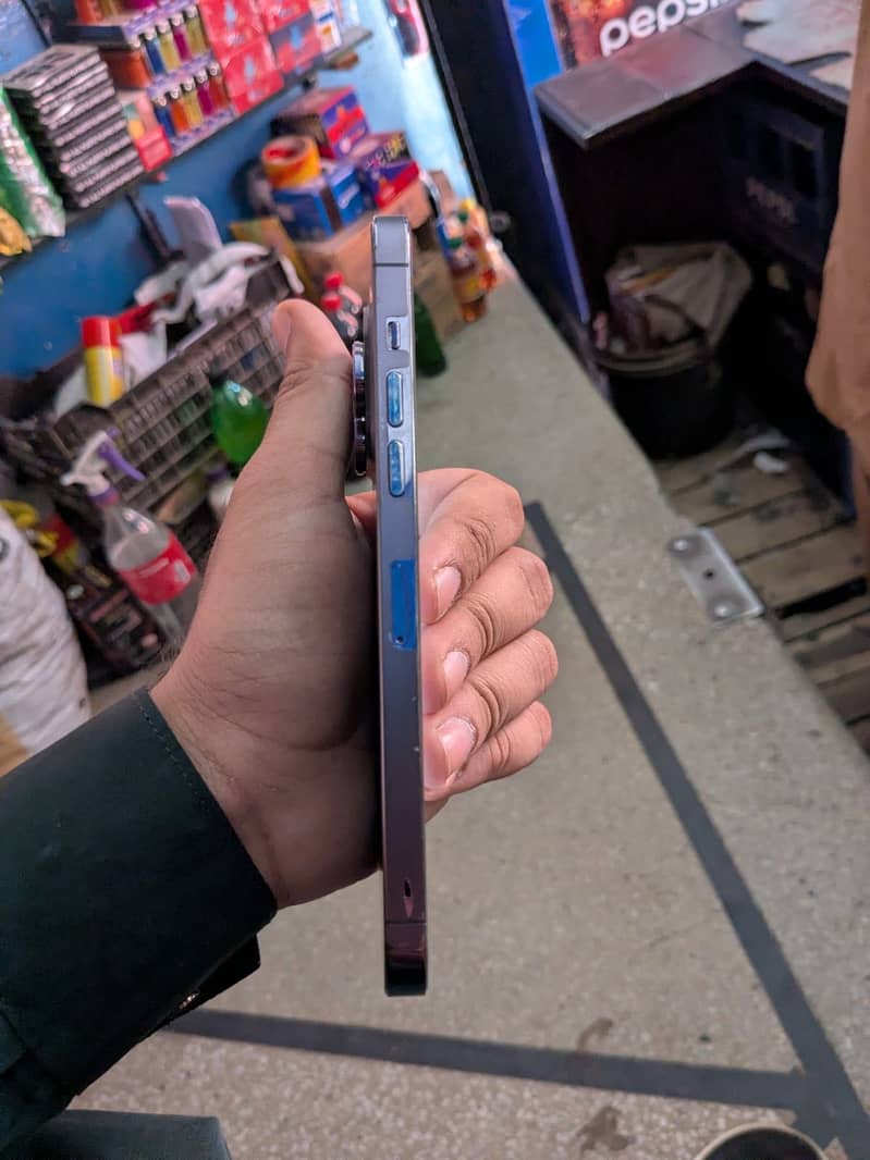 Apple iPhone 14 Pro Max 2