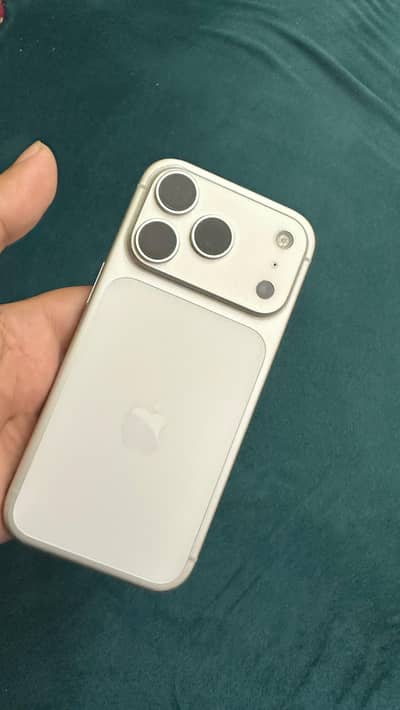 Apple iPhone 17 Pro JV