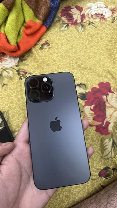 Apple iPhone 16 Pro Max