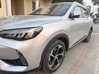 MG HS 2025