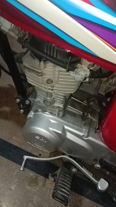 Honda 125 2015 model in good condition one hand use in army officer