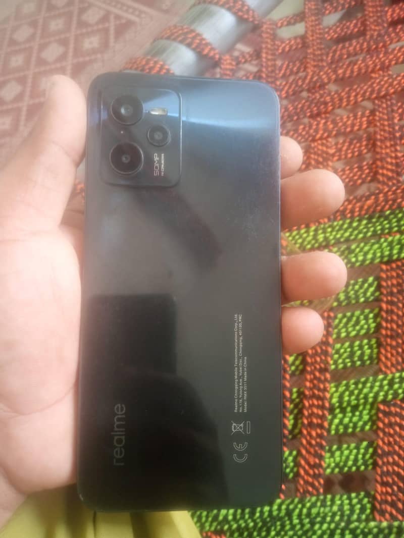 Realme C35 4