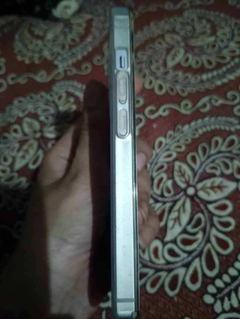 Apple iPhone 14 8