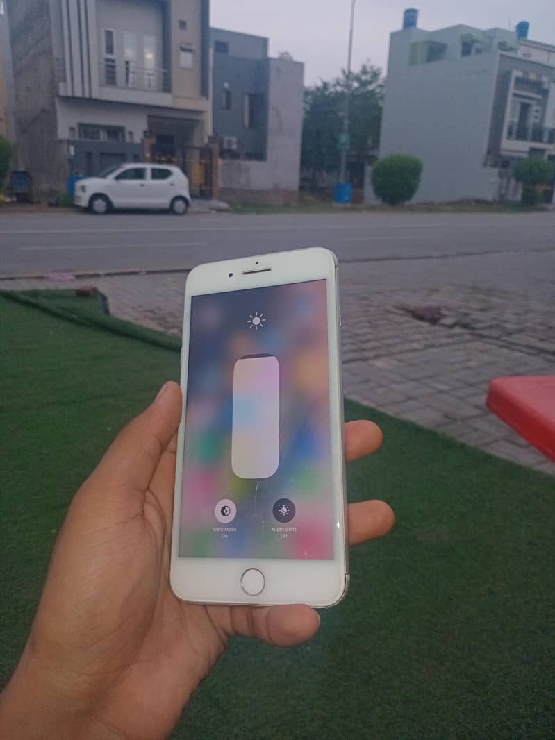Apple iPhone 7 Plus 3