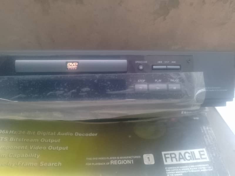 DVD player 4