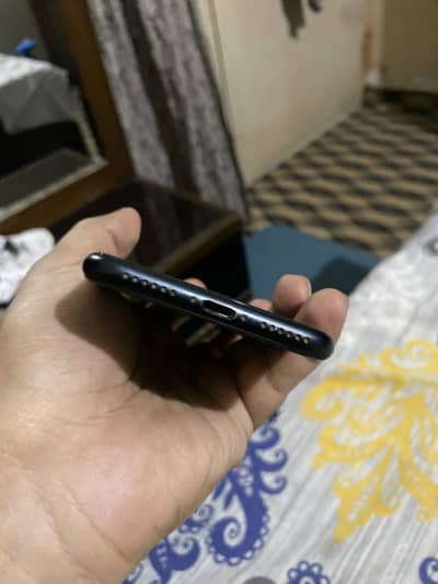 Apple iPhone SE
