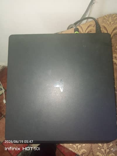 Sony PS4 slim