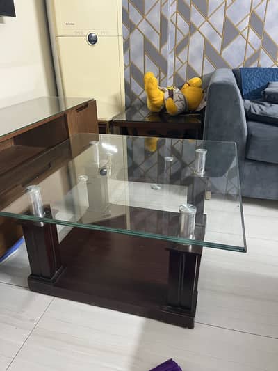 CONSOLE TABLE