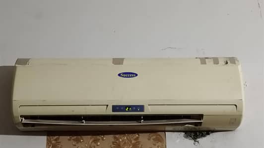 Success 1.5 ton split in cooling condition