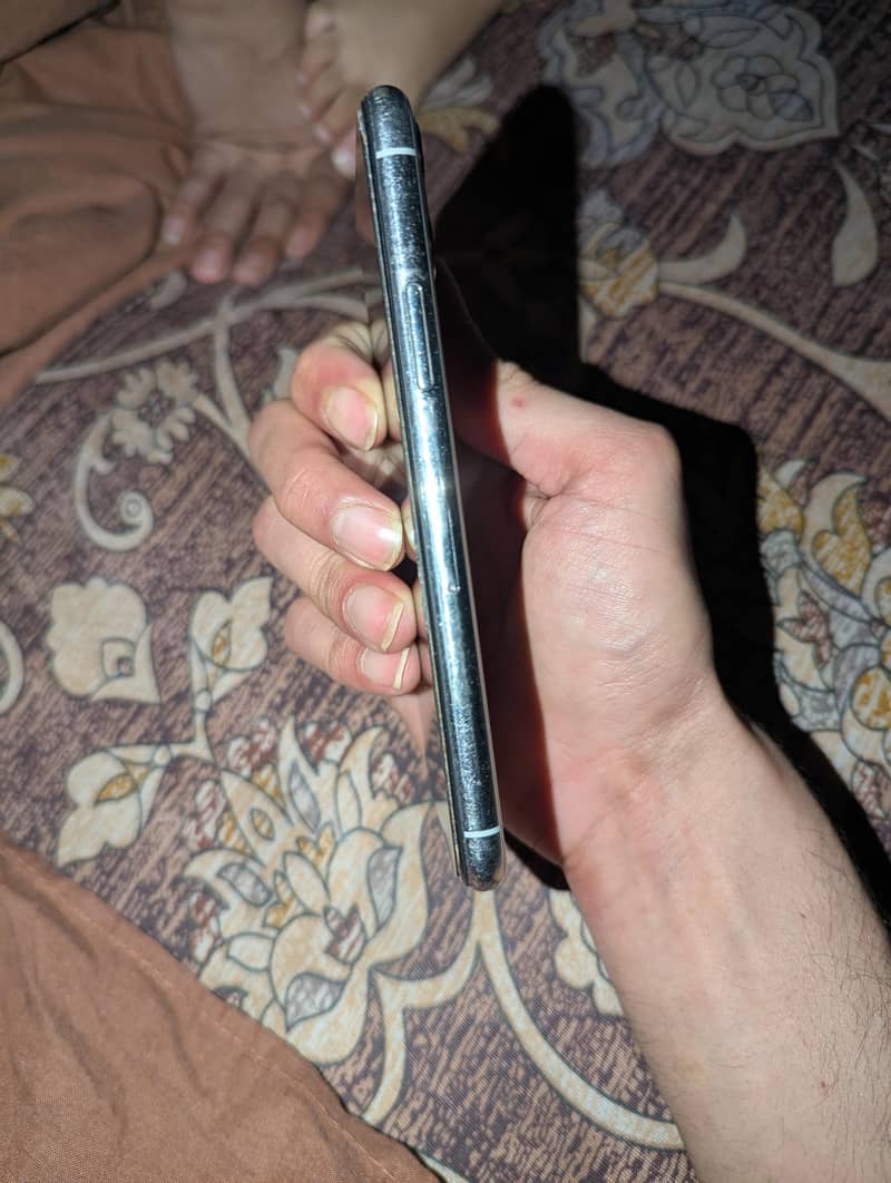 Apple iPhone 11 Pro 0