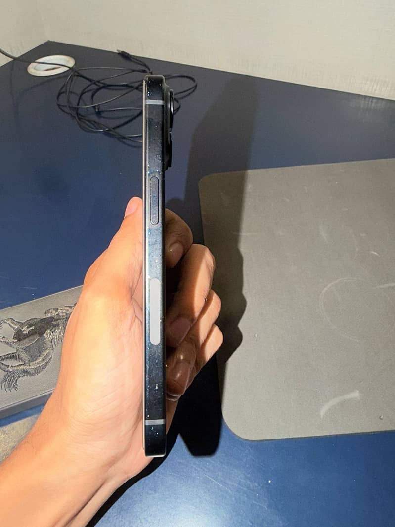 Apple iPhone 15 6