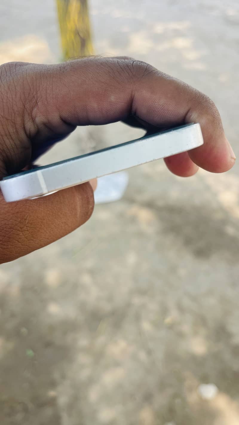 Apple iPhone 12 5