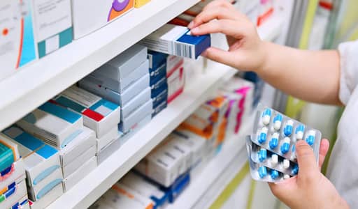 Aoa I need pharmacy job