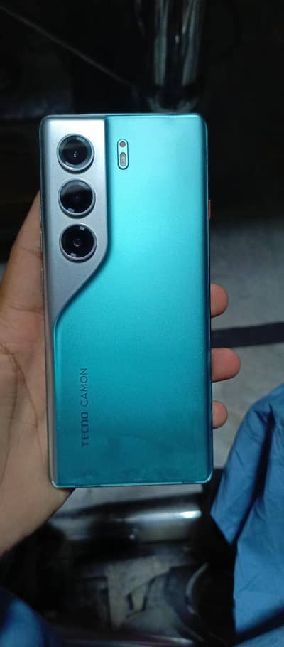 Tecno CAMON 40 Pro