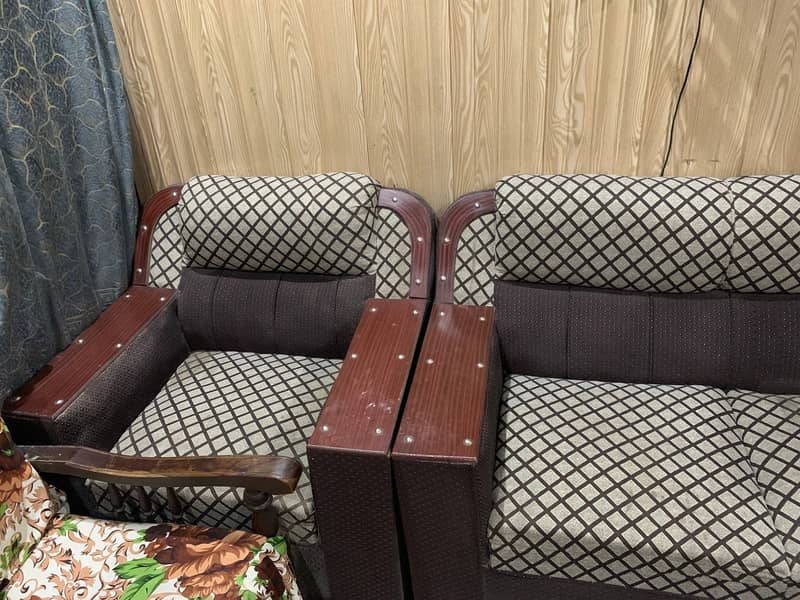 Sofa set 0
