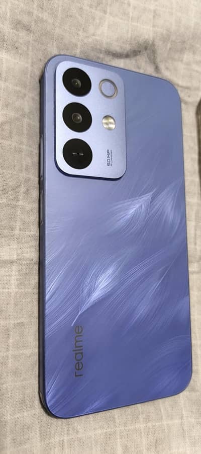 Realme C85