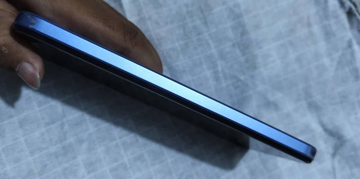 Realme C85 4