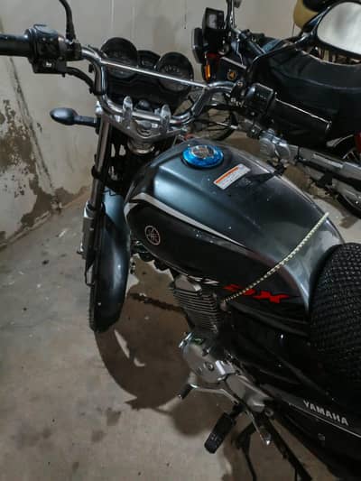 Yahama YB125Z Model 2025.