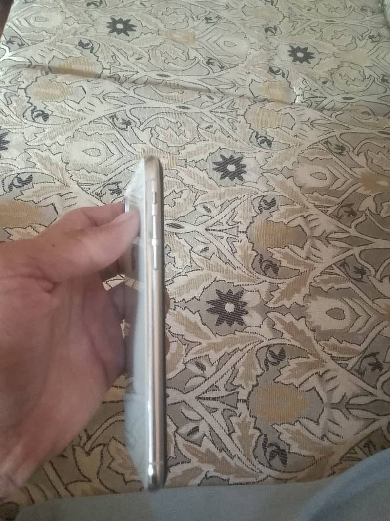 Apple iPhone X 1