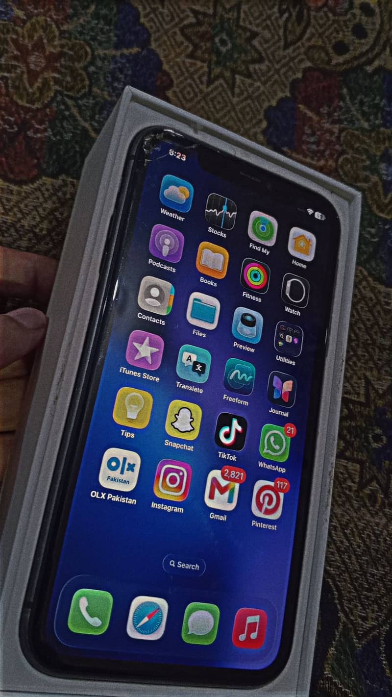 iPhone 11 3