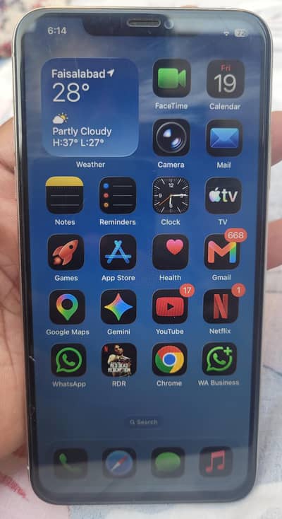 iphone 11 pro max Factory unlock  battery 100% 64gb