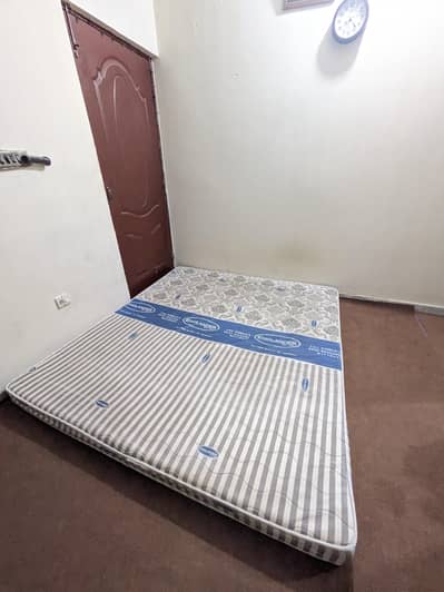 Mattress Queen x