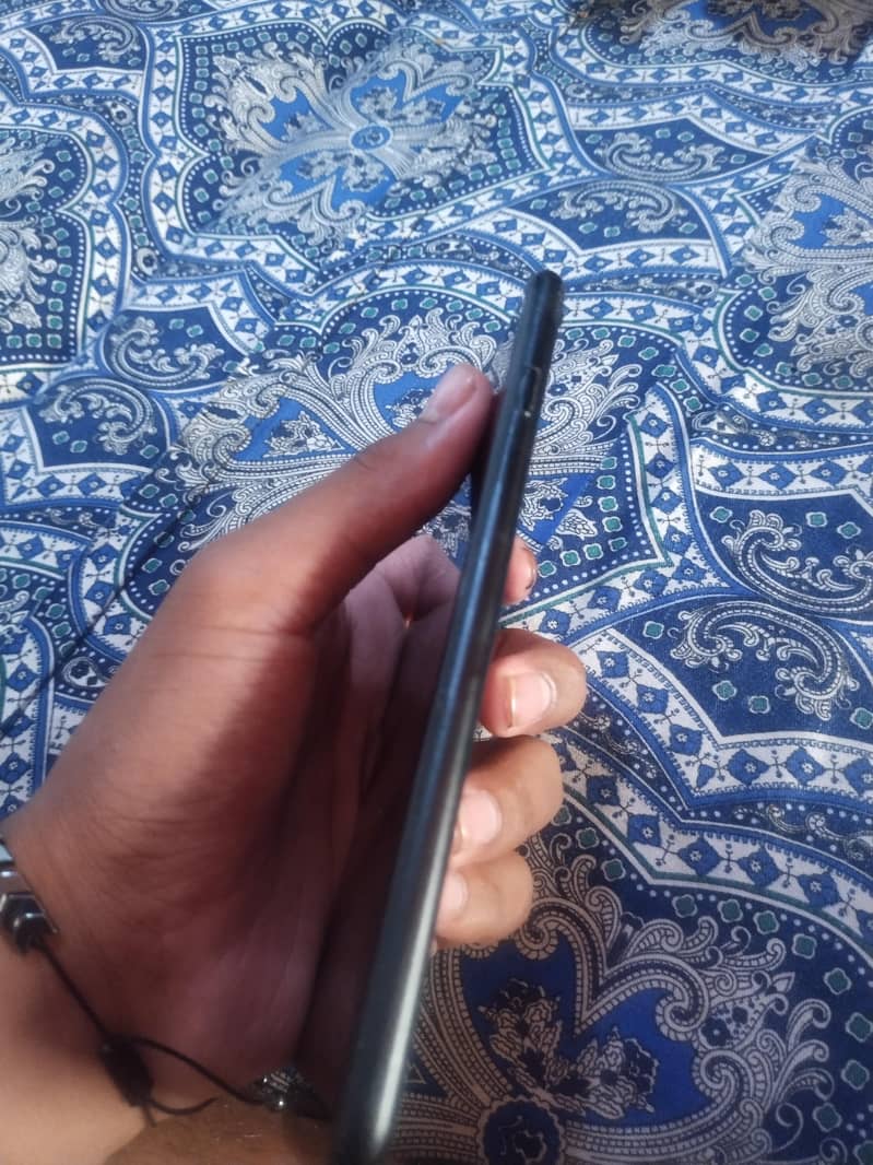 Apple iPhone 7 Plus 3
