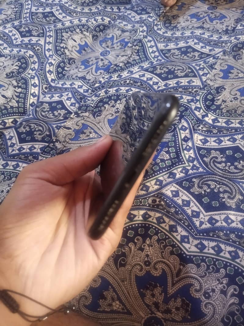Apple iPhone 7 Plus 4