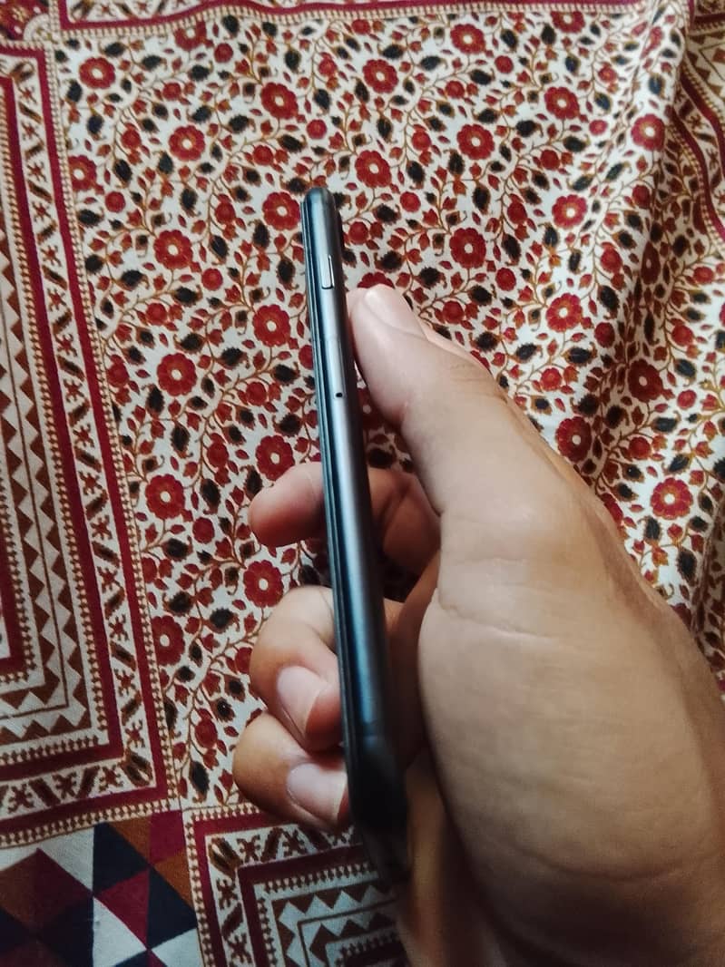 Apple iPhone 7 2